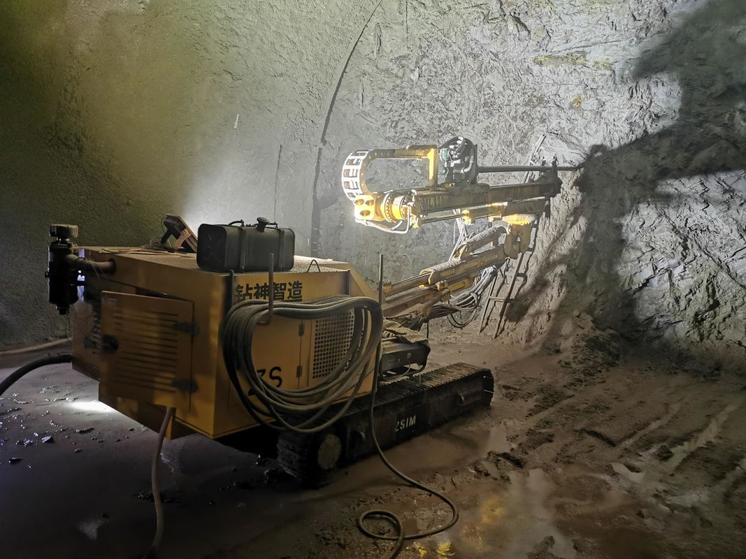 Wielofunkcyjna wiertarka skalna typu crawler do budowy tuneli